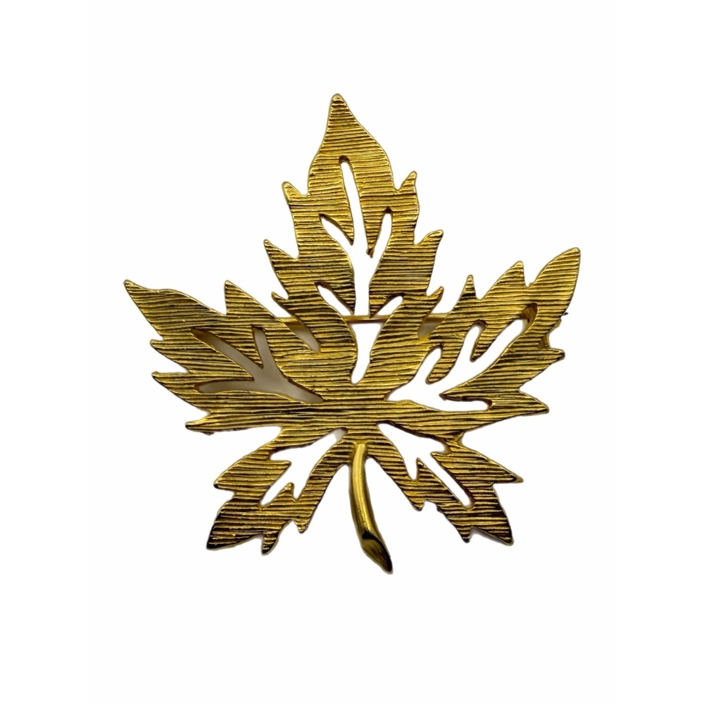 Vintage Gold Tone Maple Leaf Brooch Textured Autumn Fall Botanical Pin